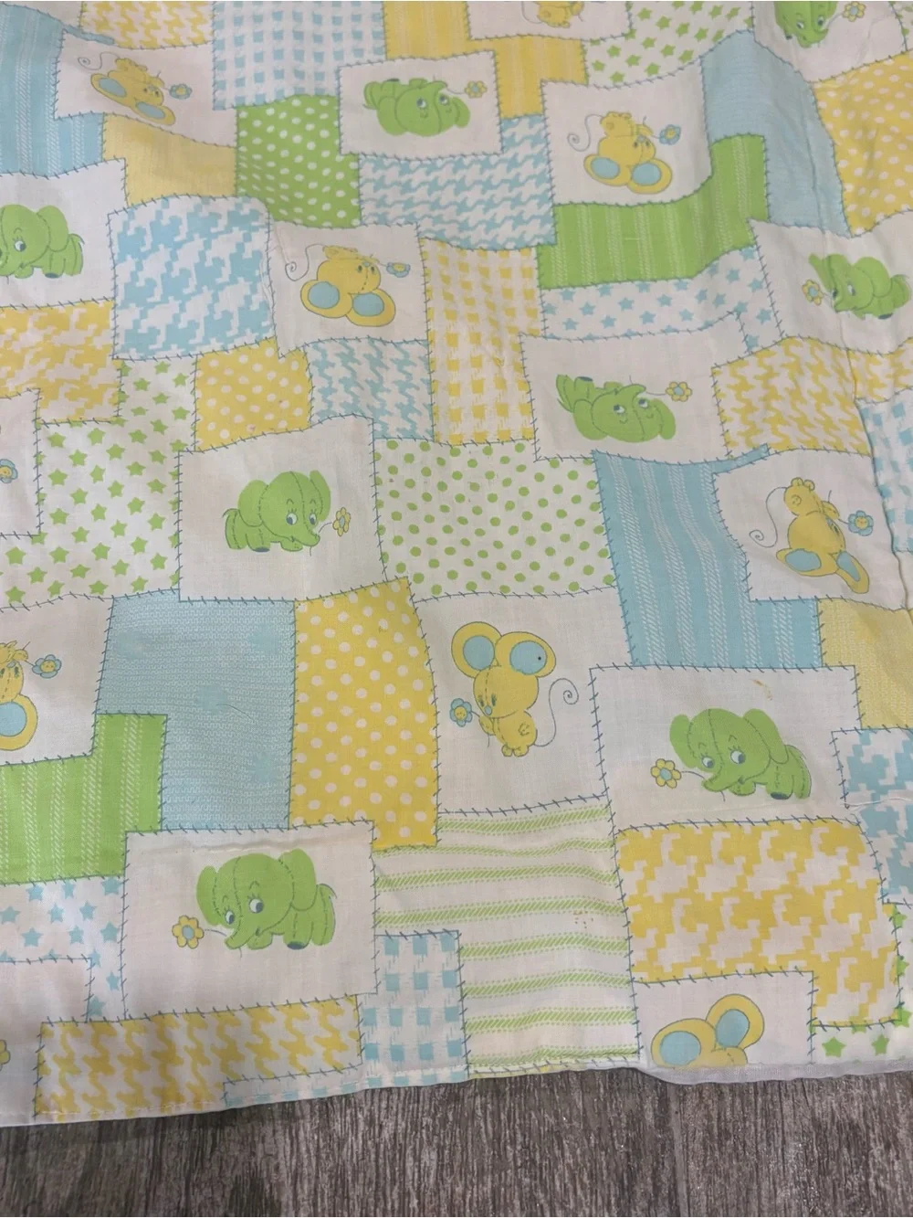 Vtg Curity Baby Crib‎ Quilt Blanket Patchwork Pals Animals USA 41x32 1980s
